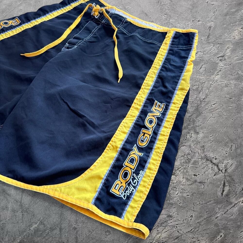Body Glove vintage 90s baggy Y2K spellout surfwear boardshorts
